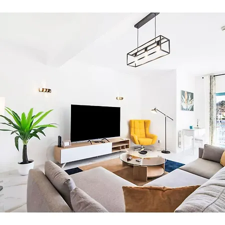 W Marina - Sunny Way By Interhome